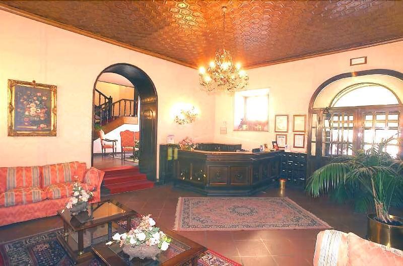 רייטי Hotel&Ristorante Miramonti Palazzo Storico מראה חיצוני תמונה