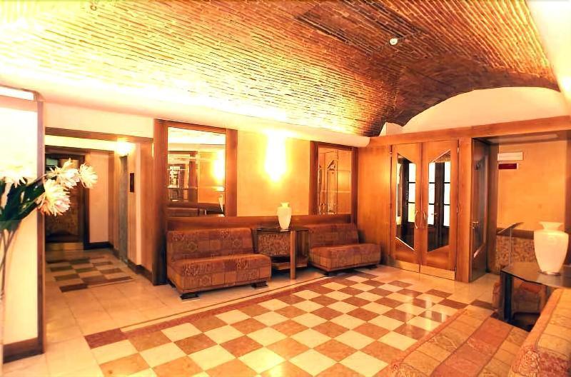 רייטי Hotel&Ristorante Miramonti Palazzo Storico מראה חיצוני תמונה