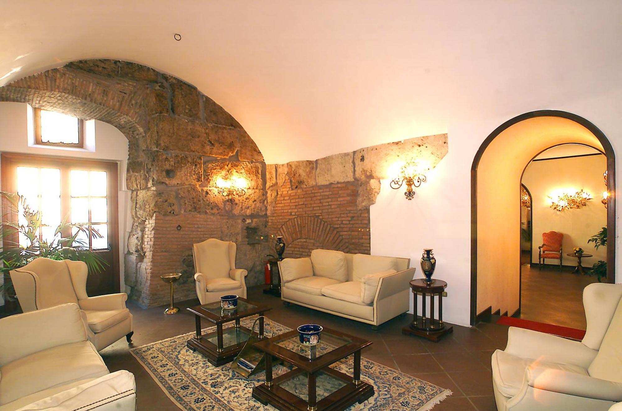 רייטי Hotel&Ristorante Miramonti Palazzo Storico מראה חיצוני תמונה