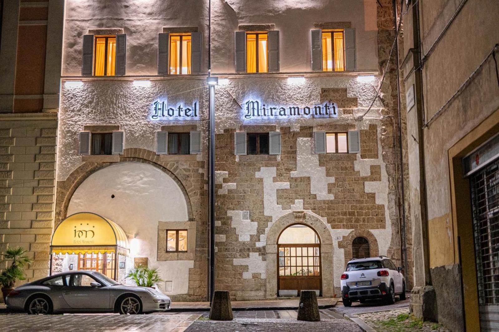 רייטי Hotel&Ristorante Miramonti Palazzo Storico מראה חיצוני תמונה